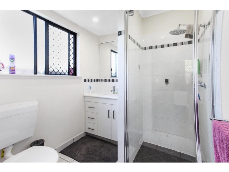 35 Deguara Avenue, Armstrong Beach QLD 4737