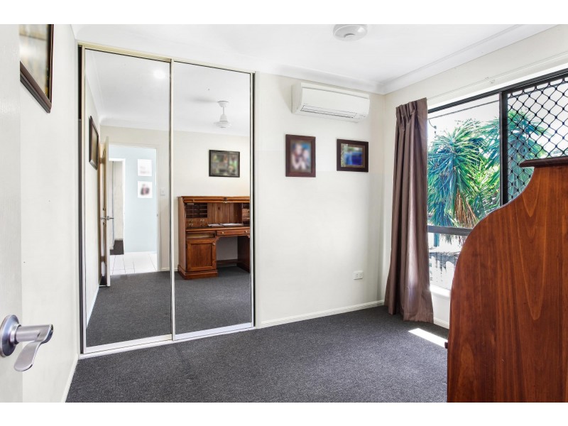 35 Deguara Avenue, Armstrong Beach QLD 4737