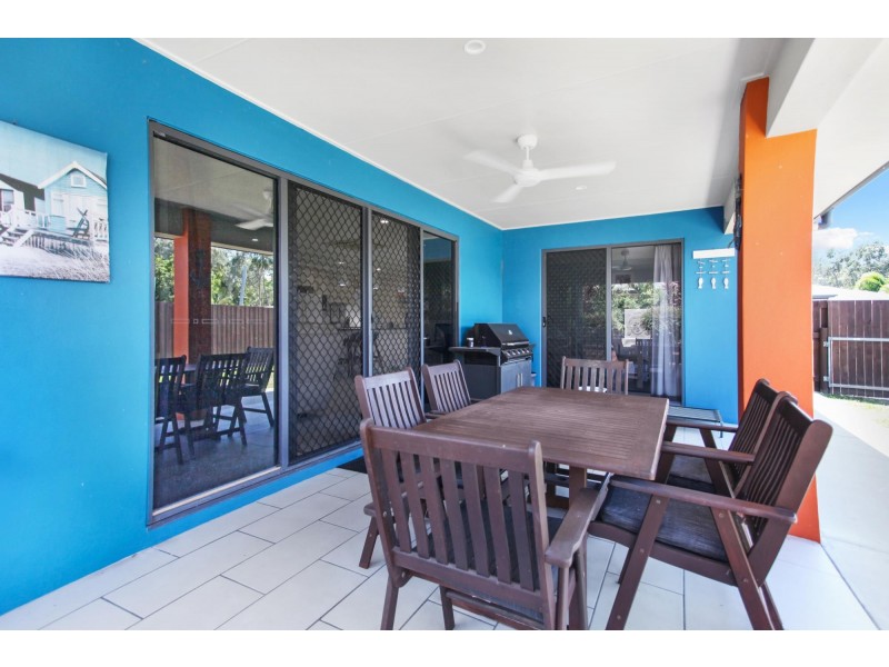 35 Deguara Avenue, Armstrong Beach QLD 4737