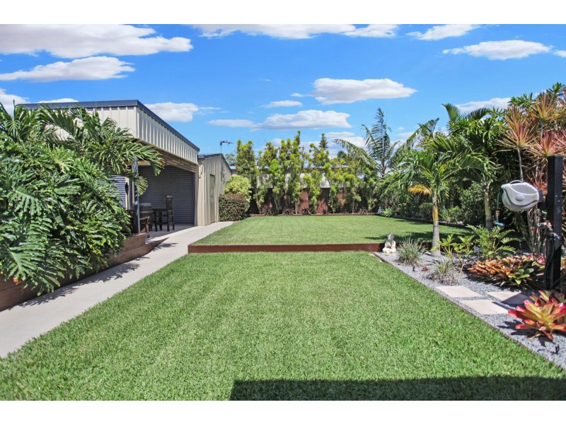 35 Deguara Avenue, Armstrong Beach QLD 4737