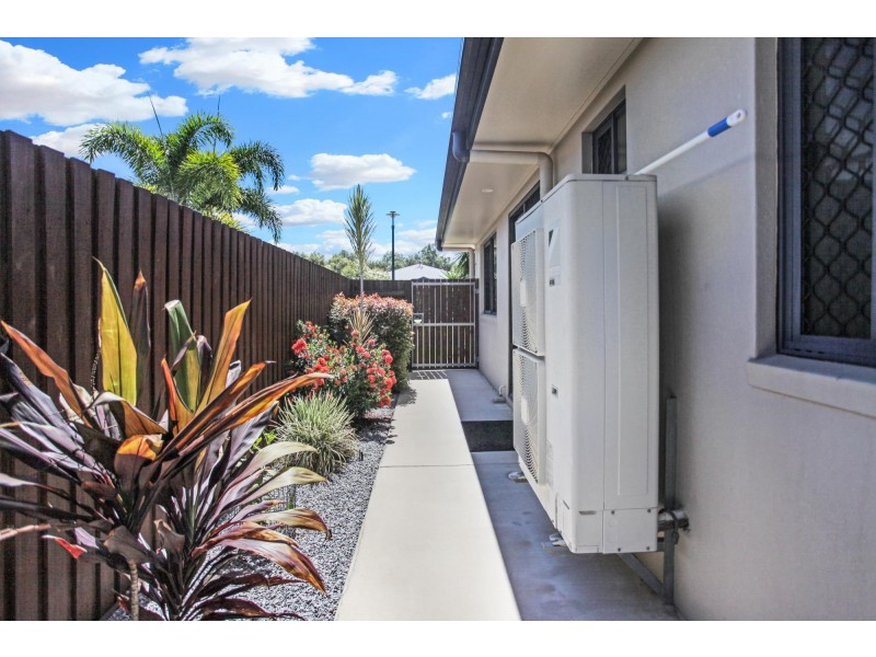 35 Deguara Avenue, Armstrong Beach QLD 4737