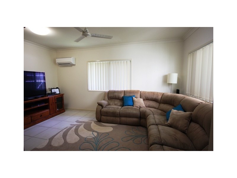 2/8 Admiral Drive, Dolphin Heads QLD 4740