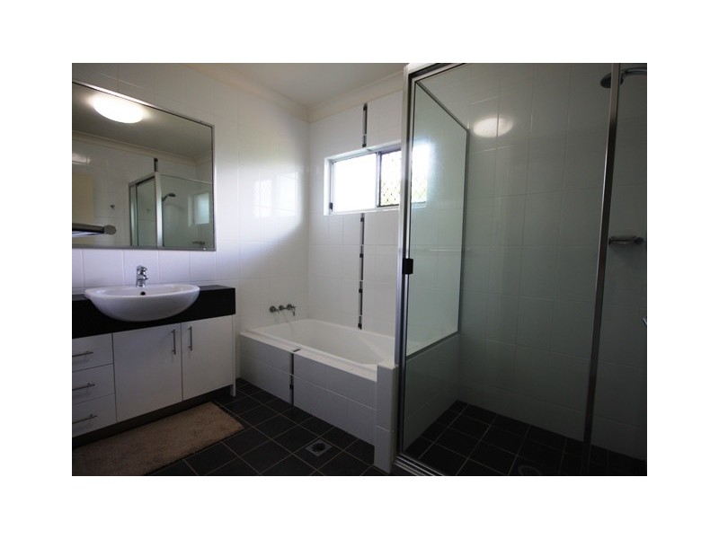 2/8 Admiral Drive, Dolphin Heads QLD 4740