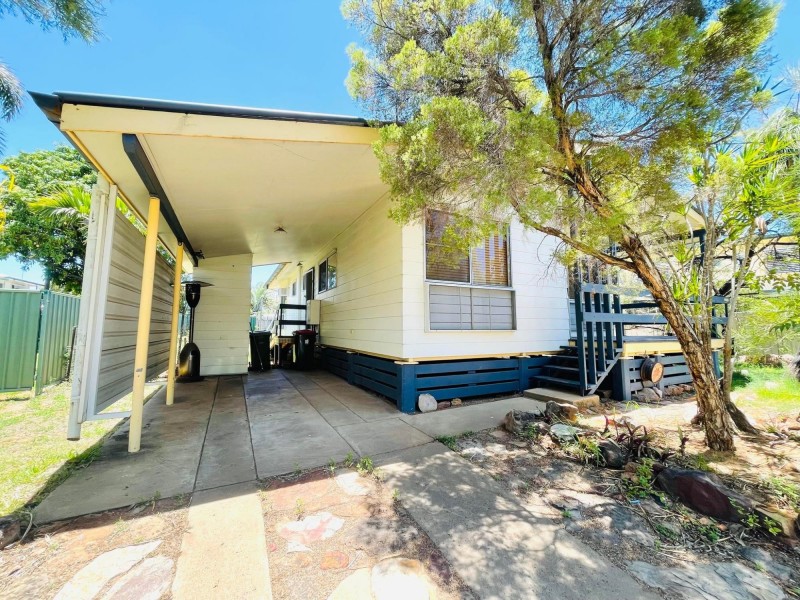 4 Sedgman Street, Moranbah QLD 4744