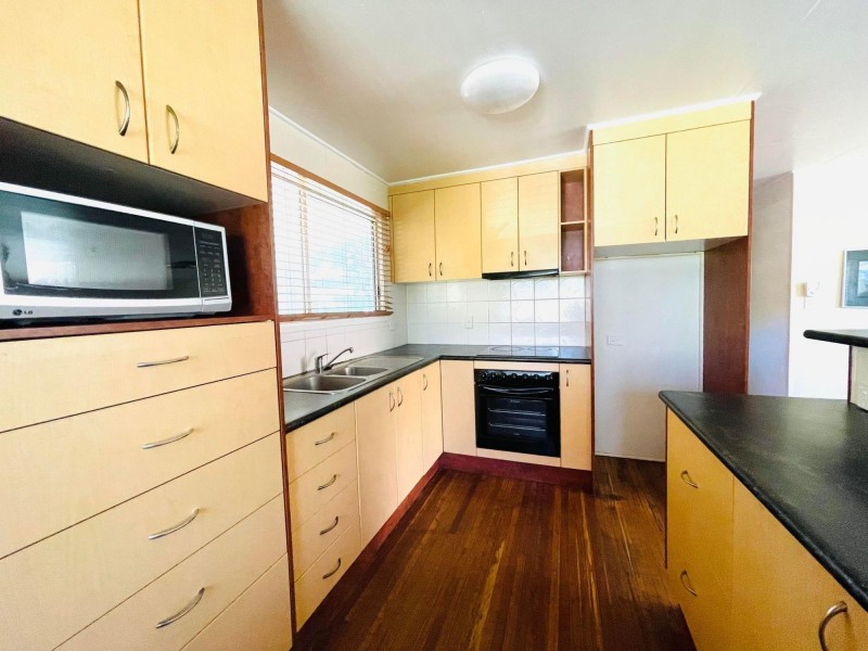 4 Sedgman Street, Moranbah QLD 4744