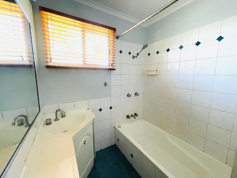 4 Sedgman Street, Moranbah QLD 4744