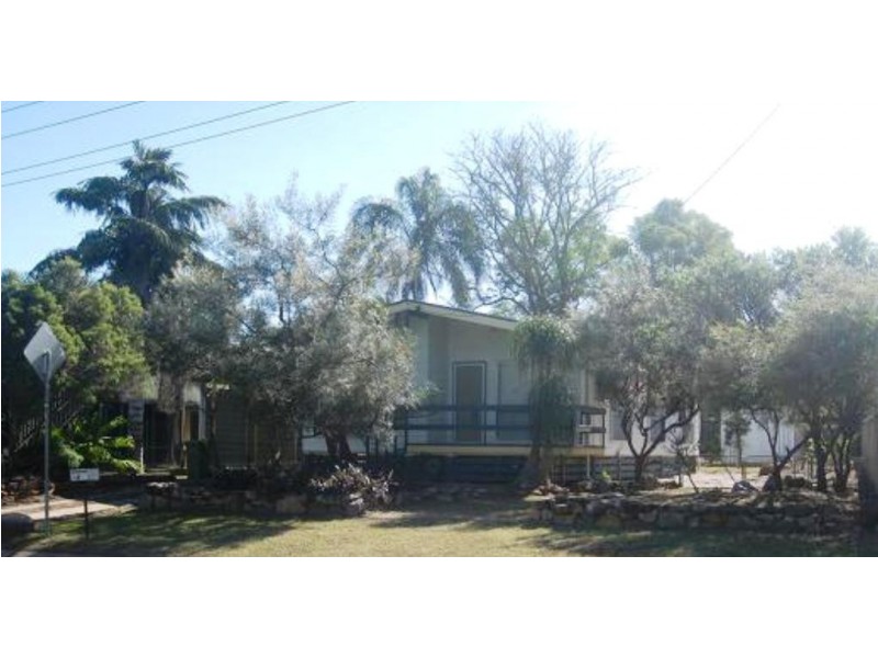 4 Sedgman Street, Moranbah QLD 4744