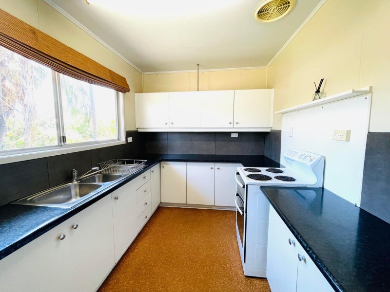 11 McCool Street, Moranbah QLD 4744