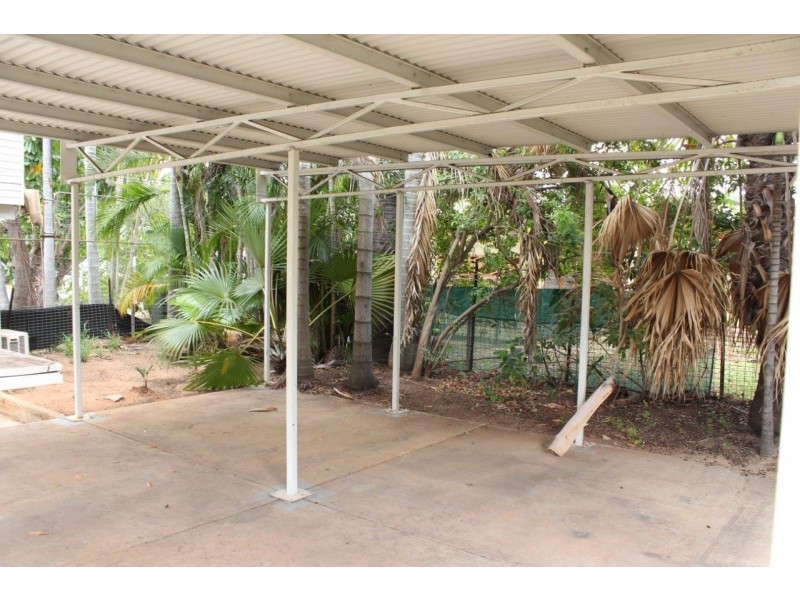 11 McCool Street, Moranbah QLD 4744