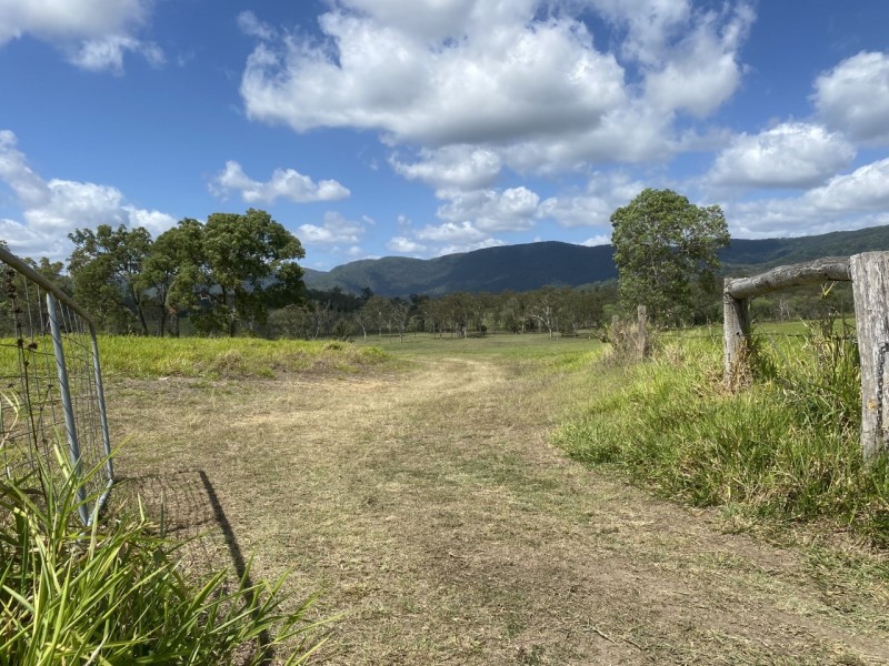 143 Majors Road, Carmila QLD 4739