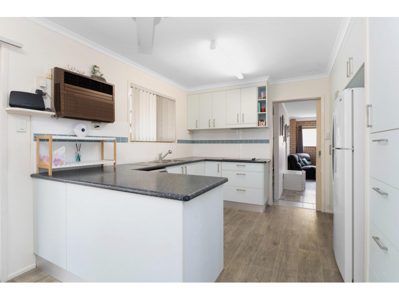 7 Leeuwin Court, Andergrove QLD 4740