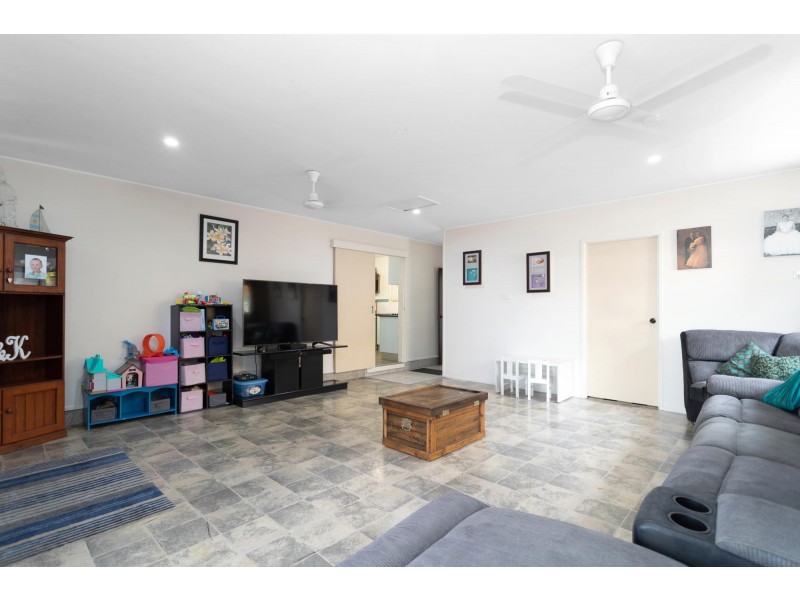 7 Leeuwin Court, Andergrove QLD 4740