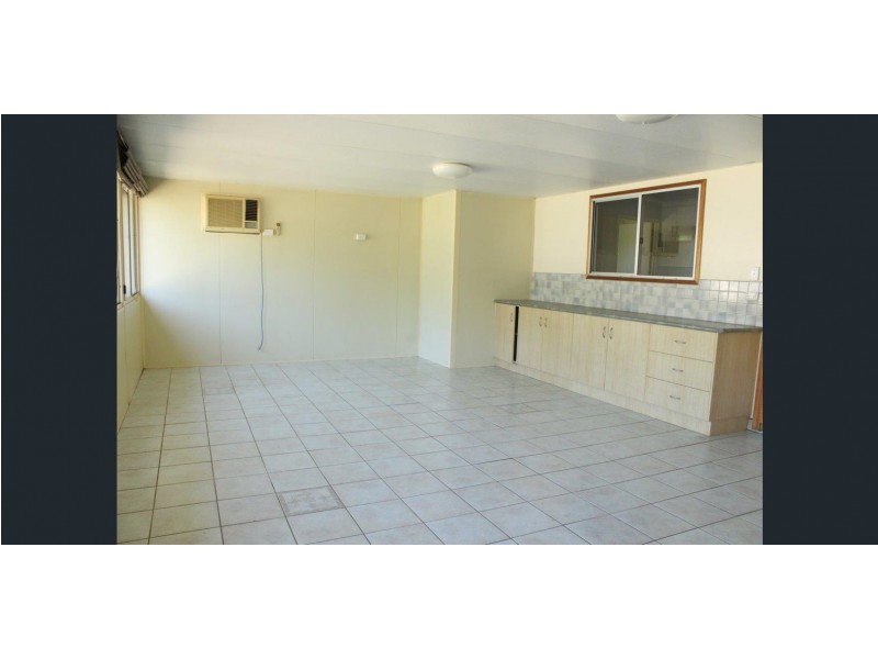 6 Shannon Drive, Moranbah QLD 4744