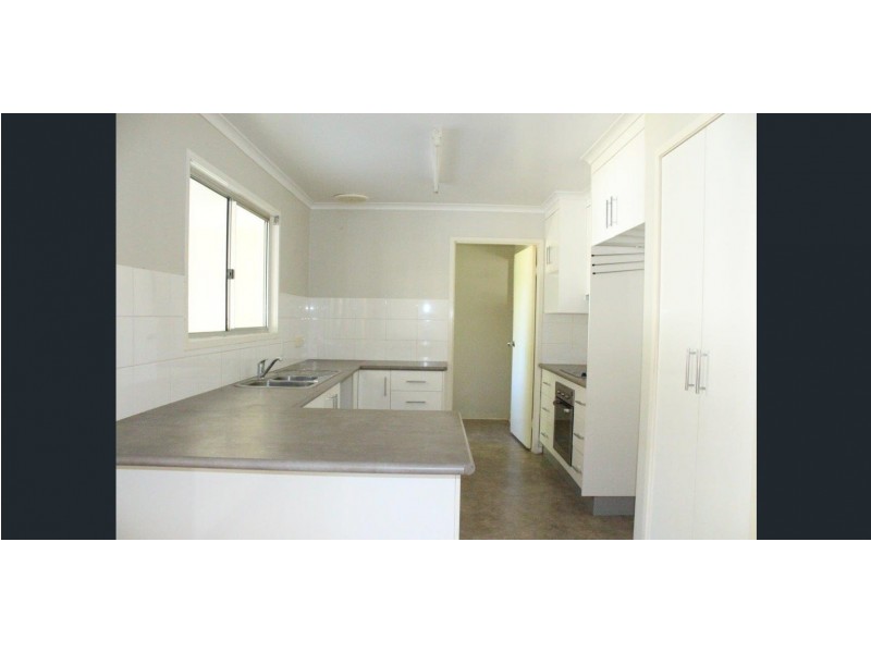 6 Shannon Drive, Moranbah QLD 4744