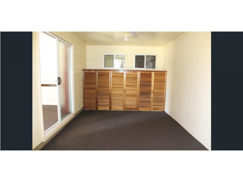 6 Shannon Drive, Moranbah QLD 4744