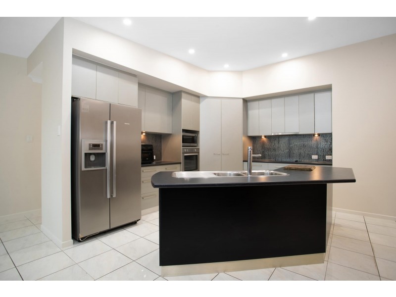 29 Centennial Drive, Glenella QLD 4740