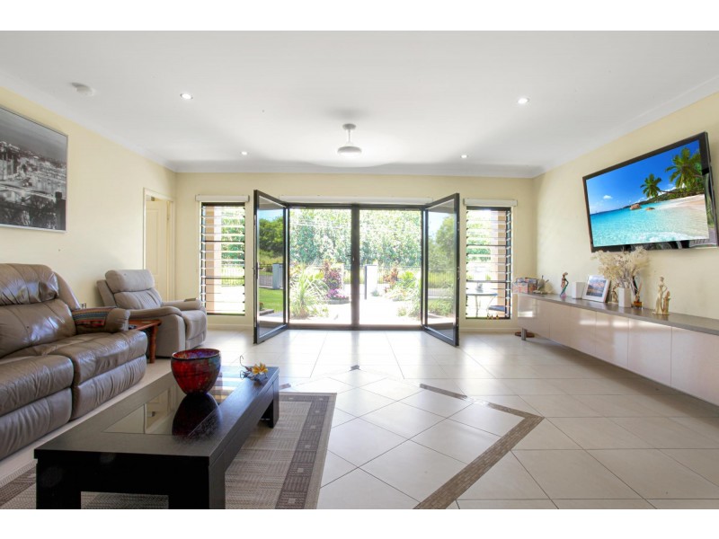 1 Brooksfield Drive, Sarina Beach QLD 4737