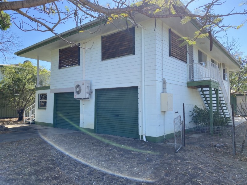 33 Winterer Crescent, Dysart QLD 4745