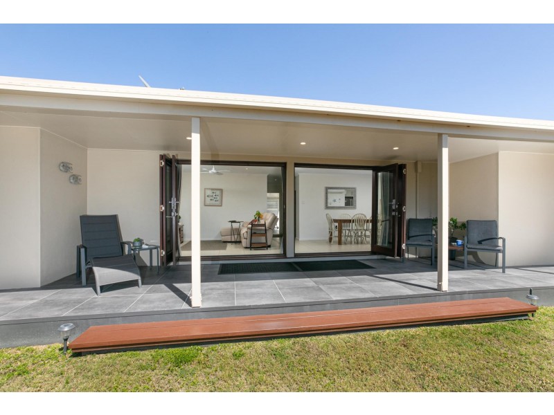 26 Owen Jenkins Drive, Sarina Beach QLD 4737