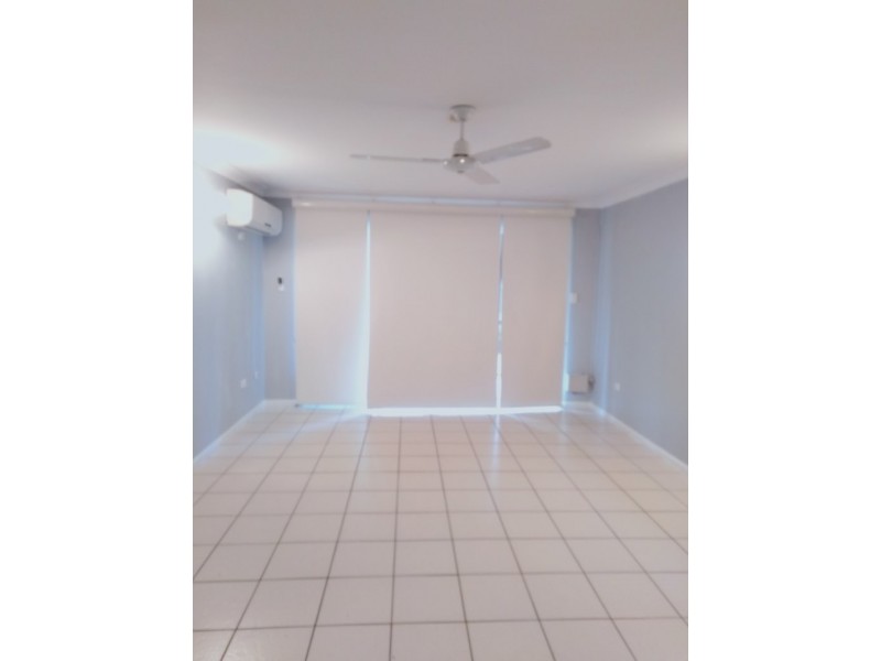 1/11 Bridge Road (Pelikan Block), East Mackay QLD 4740