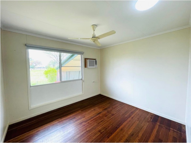 4 Rose Street, Moranbah QLD 4744