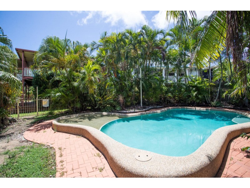6 Chapman Court, Eimeo QLD 4740