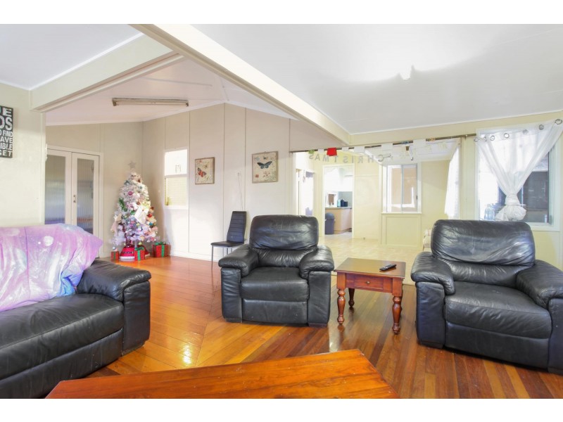 10 Swan Street, Armstrong Beach QLD 4737