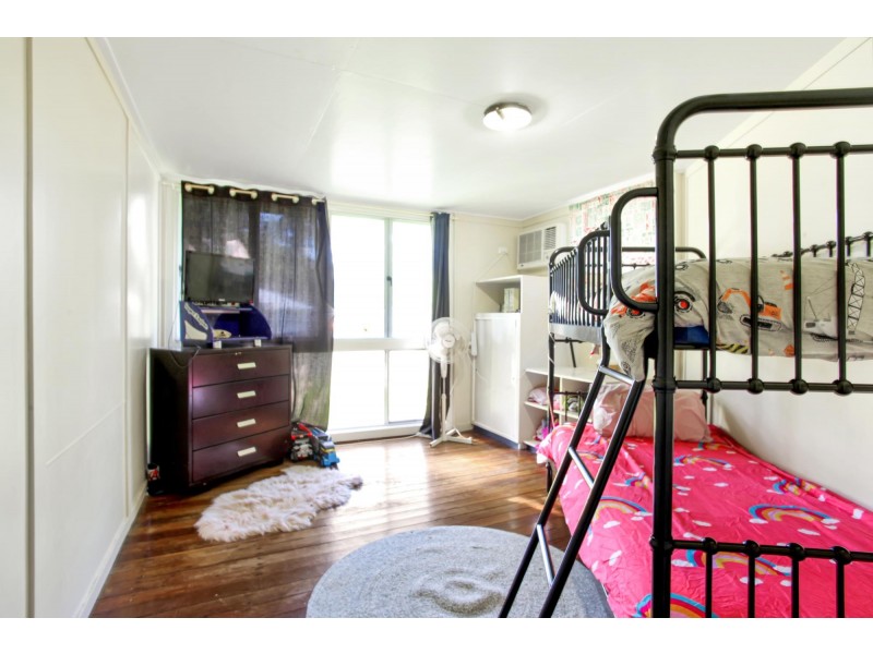 10 Swan Street, Armstrong Beach QLD 4737