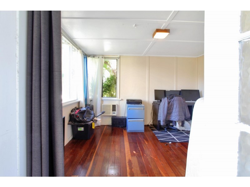 10 Swan Street, Armstrong Beach QLD 4737