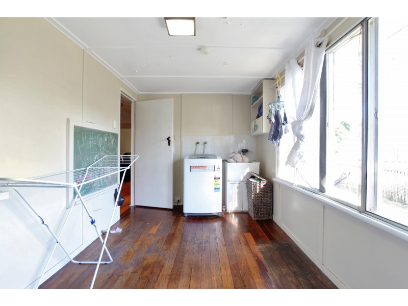 10 Swan Street, Armstrong Beach QLD 4737