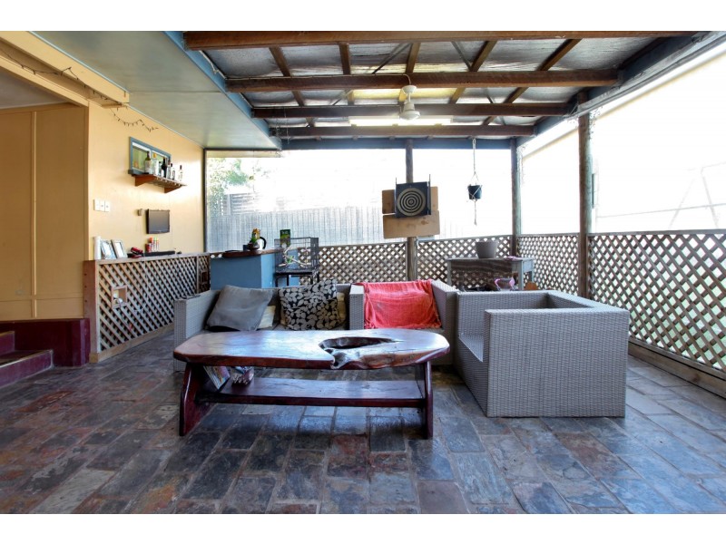 10 Swan Street, Armstrong Beach QLD 4737