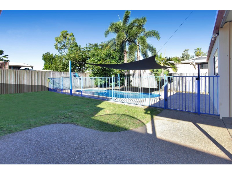 10 Swan Street, Armstrong Beach QLD 4737