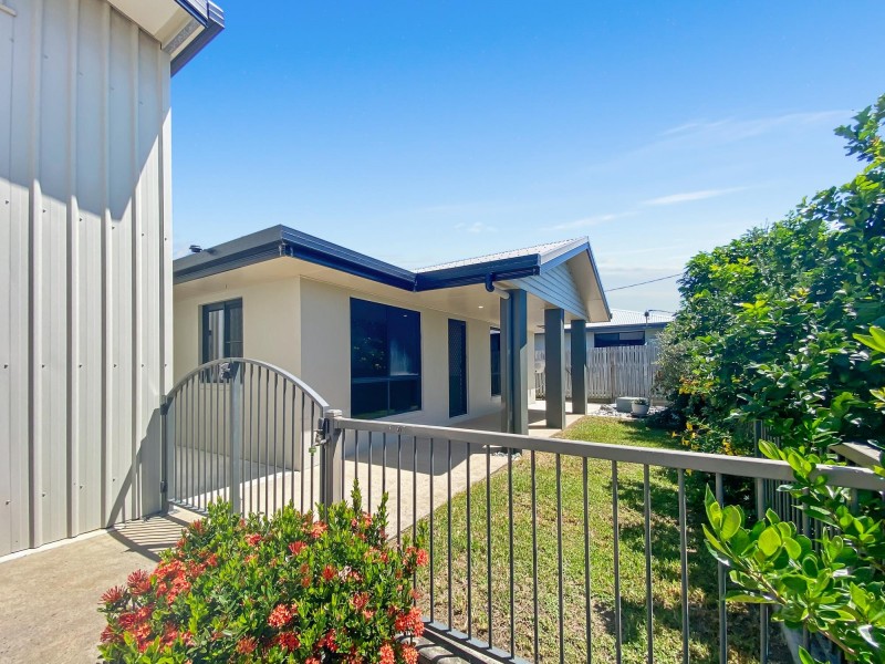 25 Brooksfield Drive, Sarina Beach QLD 4737