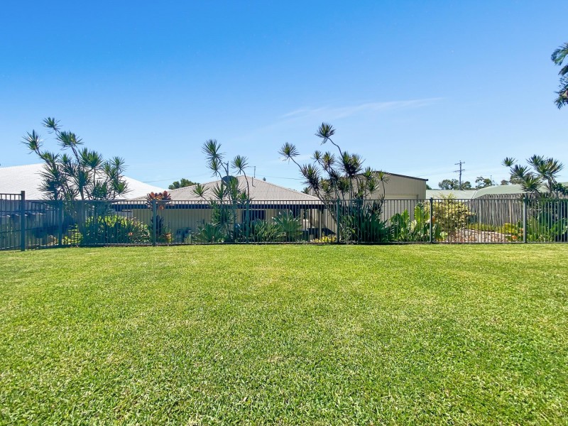 25 Brooksfield Drive, Sarina Beach QLD 4737