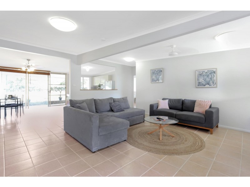 53 Rainbow Street, Armstrong Beach QLD 4737