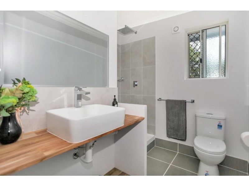 53 Rainbow Street, Armstrong Beach QLD 4737