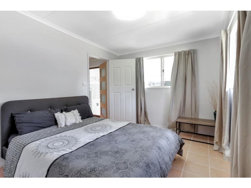 53 Rainbow Street, Armstrong Beach QLD 4737