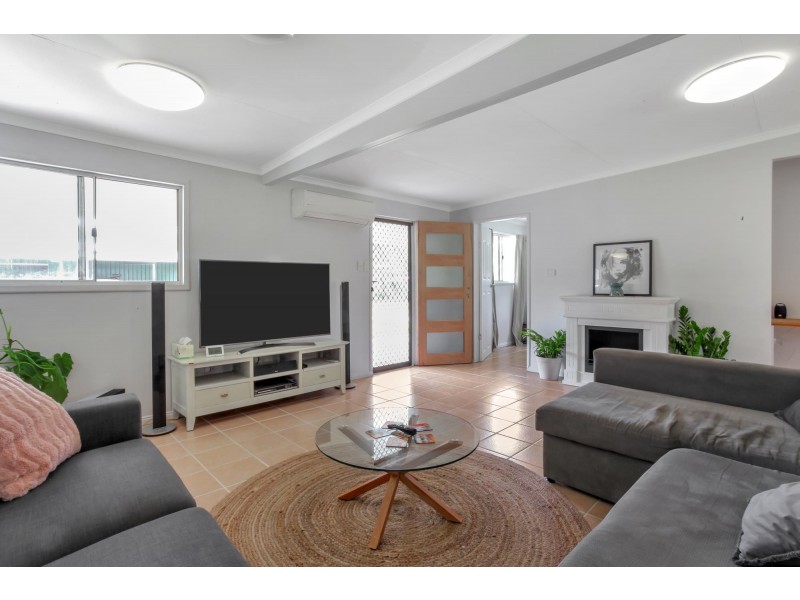 53 Rainbow Street, Armstrong Beach QLD 4737