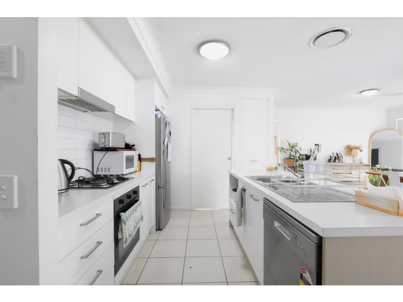 28 Cordia Street, Rural View QLD 4740