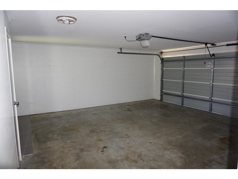 10 Schooner Avenue, Shoal Point QLD 4750