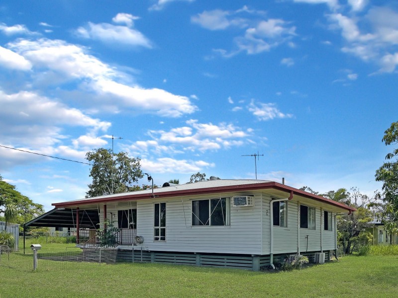 2 Armstrong Cres, Dysart QLD 4745