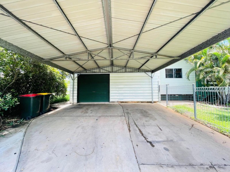 1 kellerman Drv, Moranbah QLD 4744