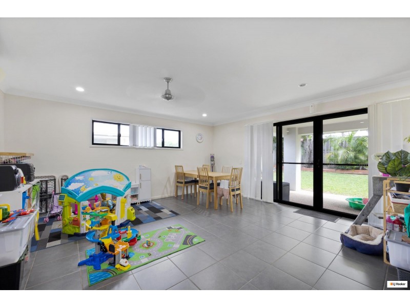 22A Newport Pde, Blacks Beach QLD 4740