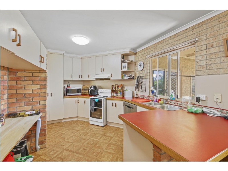 48 Bradman Drive, Glenella QLD 4740