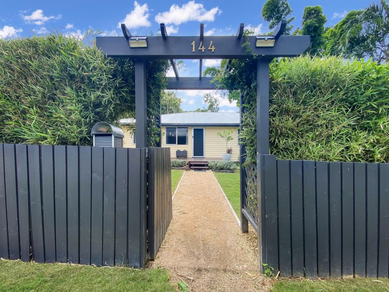144 Broad Street, Sarina QLD 4737