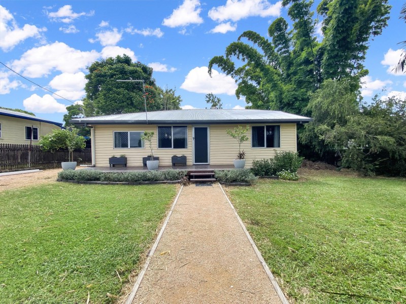 144 Broad Street, Sarina QLD 4737
