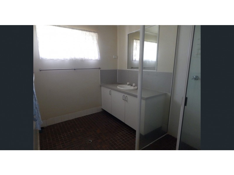 77 Winterer Crescent, Dysart QLD 4745