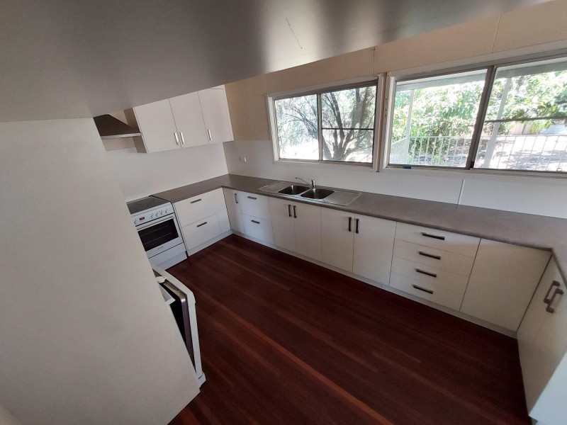 1 Fraser Court, Dysart QLD 4745