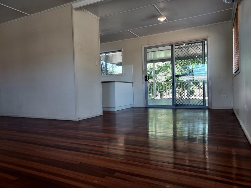 1 Fraser Court, Dysart QLD 4745