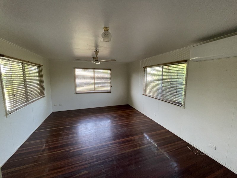 40 Winterer Crescent, Dysart QLD 4745